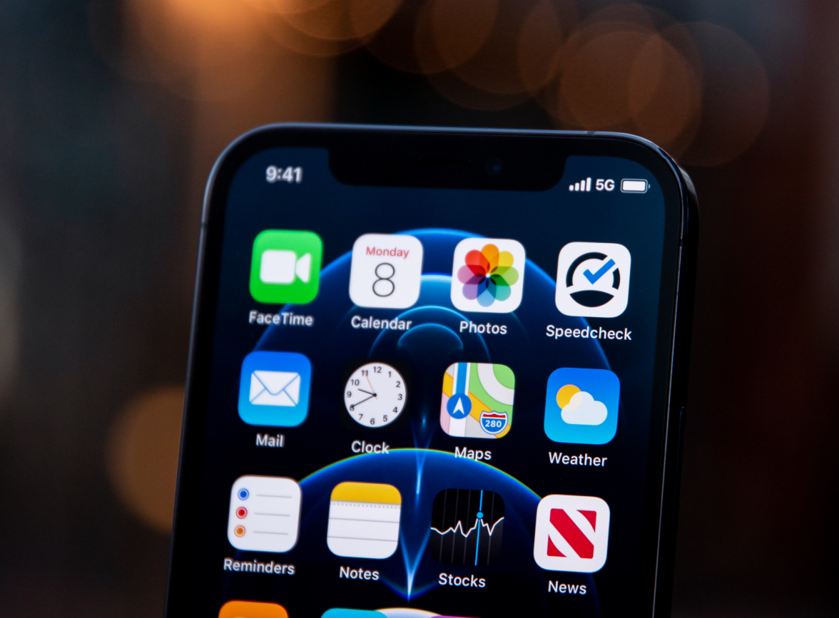 大足苹果手机维修分享为什么 iPhone 12 在冬季会自动关机 